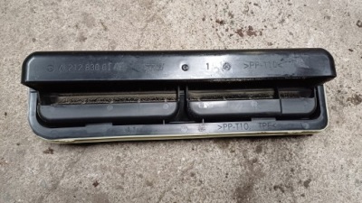 Mercedes w212 решётка вентиляционная a2128300142 фото №1