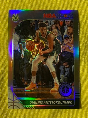 2019-20 HOOPS PREM #102 Giannis Antetokounmpo HOLO