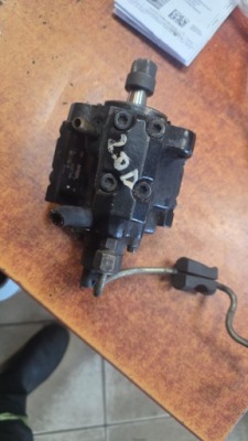 Насос упорскування rover 75 0445010011 2247801 2.0 cdt фото №1