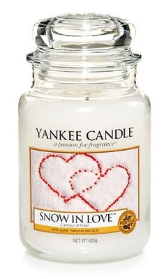 Yankee Candle Świeca w Dużym Słoiku Snow in Love