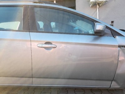 Двері правий перед h8 ford mondeo фото №1