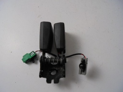 Замки ременів задня jaguar e-pace 19r фото №1