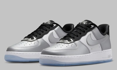 Buty Nike WMNS AIR FORCE 1 '07 SE r. 39