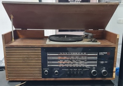 DML-351 Radio lampowe z gramofonem Unitra Diora