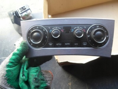 Mercedes w203 clc панель кондиціонера 2038304085 фото №1