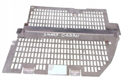 0010398v005 smart fortwo 450 кабриолет  накладка радиатора кронштейн фото №1
