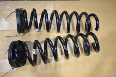 Idealne пружини задній задні комплект . mercedes w214 1 фото №1