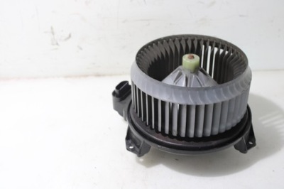 Повітродувка обдув toyota auris ii lift 1.8 фото №1