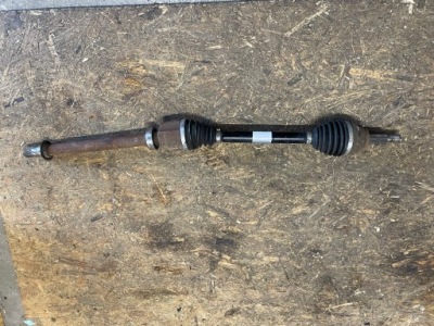 Renault talisman привідний вал права довга 391007122r фото №1