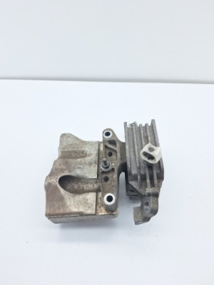 Mini cooper f56 1.6 бензин кронштейн подушка двигателя 6875628 фото №1