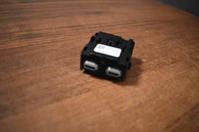 Idealny панель соединитель usb-c x2 mercedes w223 1 фото №1