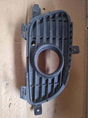 Решётка бампера противотуманной фары правая mercedes a-klasa a169 фото №1