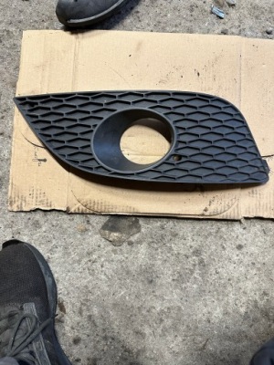 Решётка радиатора бампера seat leon ii 05- 1p0853666e фото №1