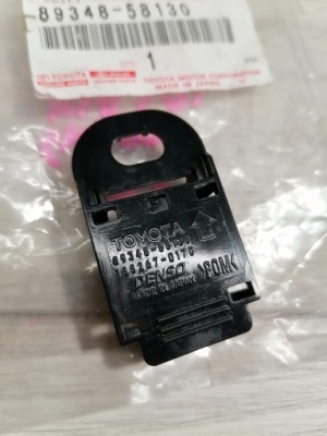 Toyota lexus кронштейн датчик pdc 89348-58130 фото №1