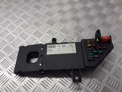 Коробка запобіжників vectra c 1.9 cdti 13223678 фото №1