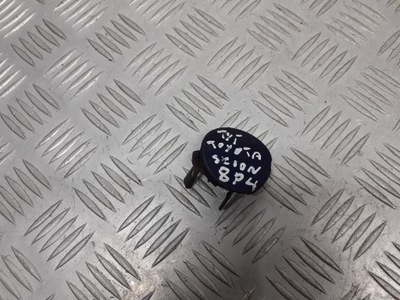 Заглушка бампера toyota scion 8p4 фото №1