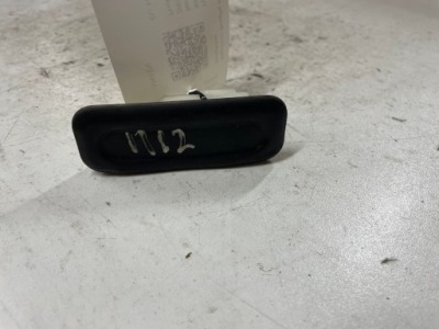 Кнопка открывания крышки peugeot 308 фото №1