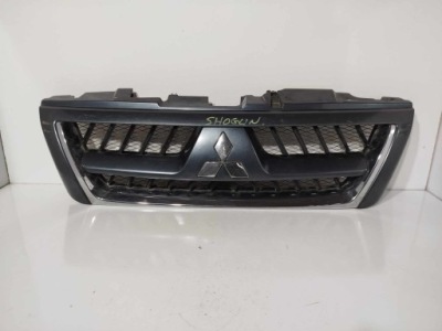 Решітка радіатора решітка радіатора оригінал mitsubischi pajero iii 00-06 фото №1