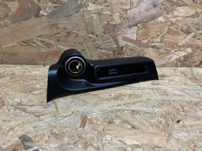 Роз'єм прикурювача port usb alfa romeo giulia 156146504 00505487510 фото №1