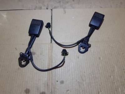 Audi a6 c6 кліпса замок поперечина правий перед 8e0857755q фото №1