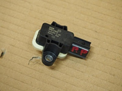 Датчик удару двері передніх mazda cx-3 фото №1