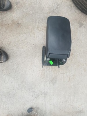 Підлокітник шкіра superb ii lift фото №1