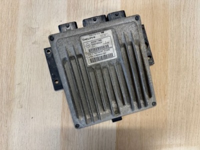 Dacia logan бортовий комп'ютер 8200911568 8200785530 фото №1