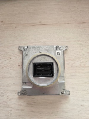 Vw audi skoda перетворювач модуль led 7p5941591a фото №1