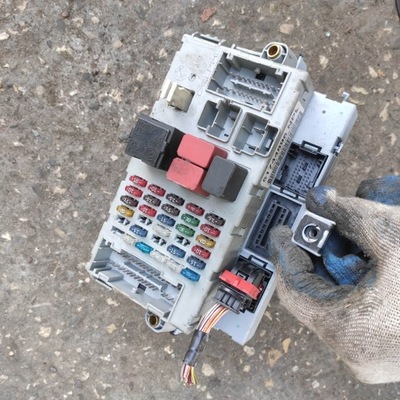 Коробка предохранителей fiat punto 1.3 51744896 фото №1
