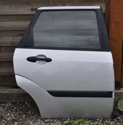 Ford focus mk1 kombi дверь правый задняя фото №1