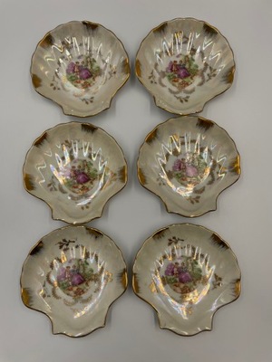 Zestaw kolekcjonerskich talerzy porcelanowych 6szt