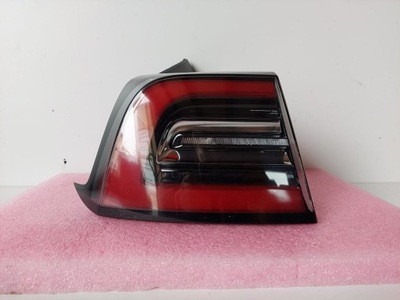 Tesla model 3 лампа ліва задня задня led фото №1