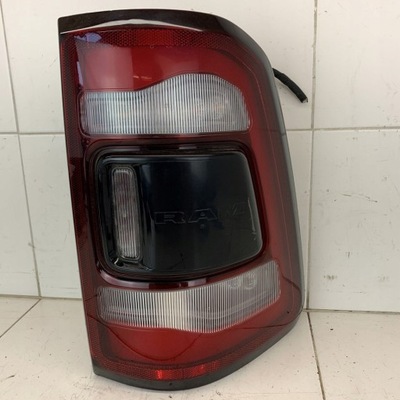 Лампа задняя задняя правая оригинальная kpl. dodge ram v 1500 limitde 21r фото №1