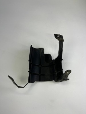 Bmw g30 g31 захист бризковик передньої osi 6880578 фото №1