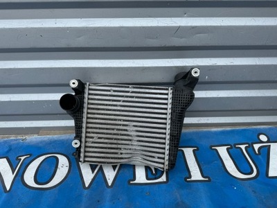 Porsche macan lift интеркулер правый 95b145804e оригинал фото №1