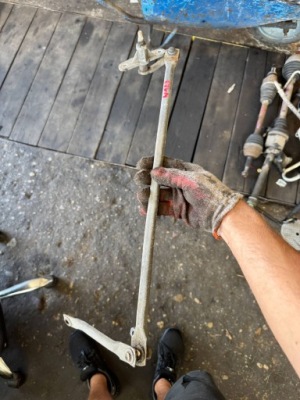 Mercedes-benz w123 механизм дворник передних фото №1