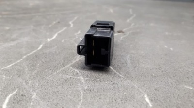 243-0h85 датчик тормоза mitsubishi space wagon фото №1