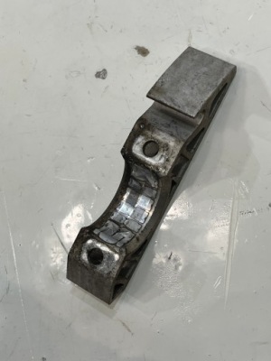 Кронштейн стабилизатора porsche cayenne ii 7p5 7l0411063b фото №1