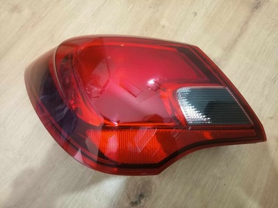 OPEL CORSA E FARO IZQUIERDA PARTE TRASERA DE 3 PUERTAS ORIGINAL  