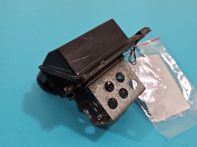 Резистор резистор dacia sandero iii 20- 255503792r фото №1