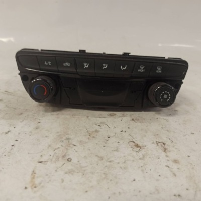 Opel astra k v панель кондиціонера обдув 39042438 фото №1