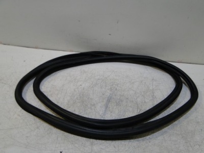 Audi a2 прокладка кришки кришки багажника 8z0827705b фото №1