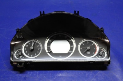 Счетчик приборная панель mercedes w212 a2129000708 фото №1