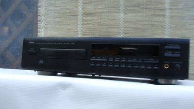 ODTWARZACZ CD YAMAHA CDX-660