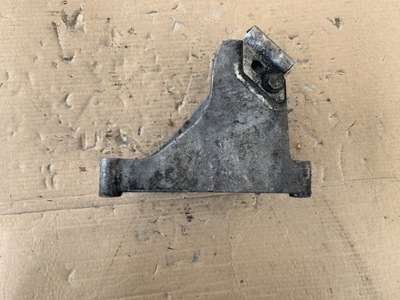 Кронштейн кронштейн egr master ii 2.5 dci 8200686637 фото №1