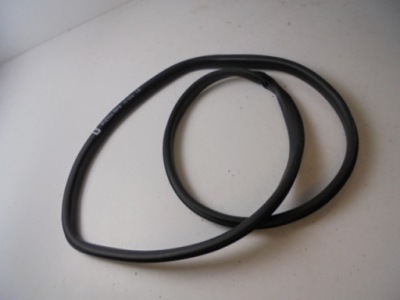 Прокладка двері лівий задня ford fiesta mk8 19 r фото №1