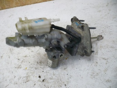 Renault zoe насос гальмівна 460115213r фото №1