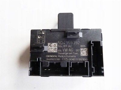 Модуль блок управления дверь volkswagen оригинальный номер 5q4959392 фото №1