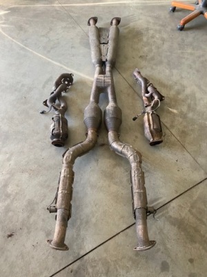 Lexus ls 460 h комплект каталізатори фото №1