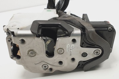 Замок двері правий opel adam 13579523 європа фото №1